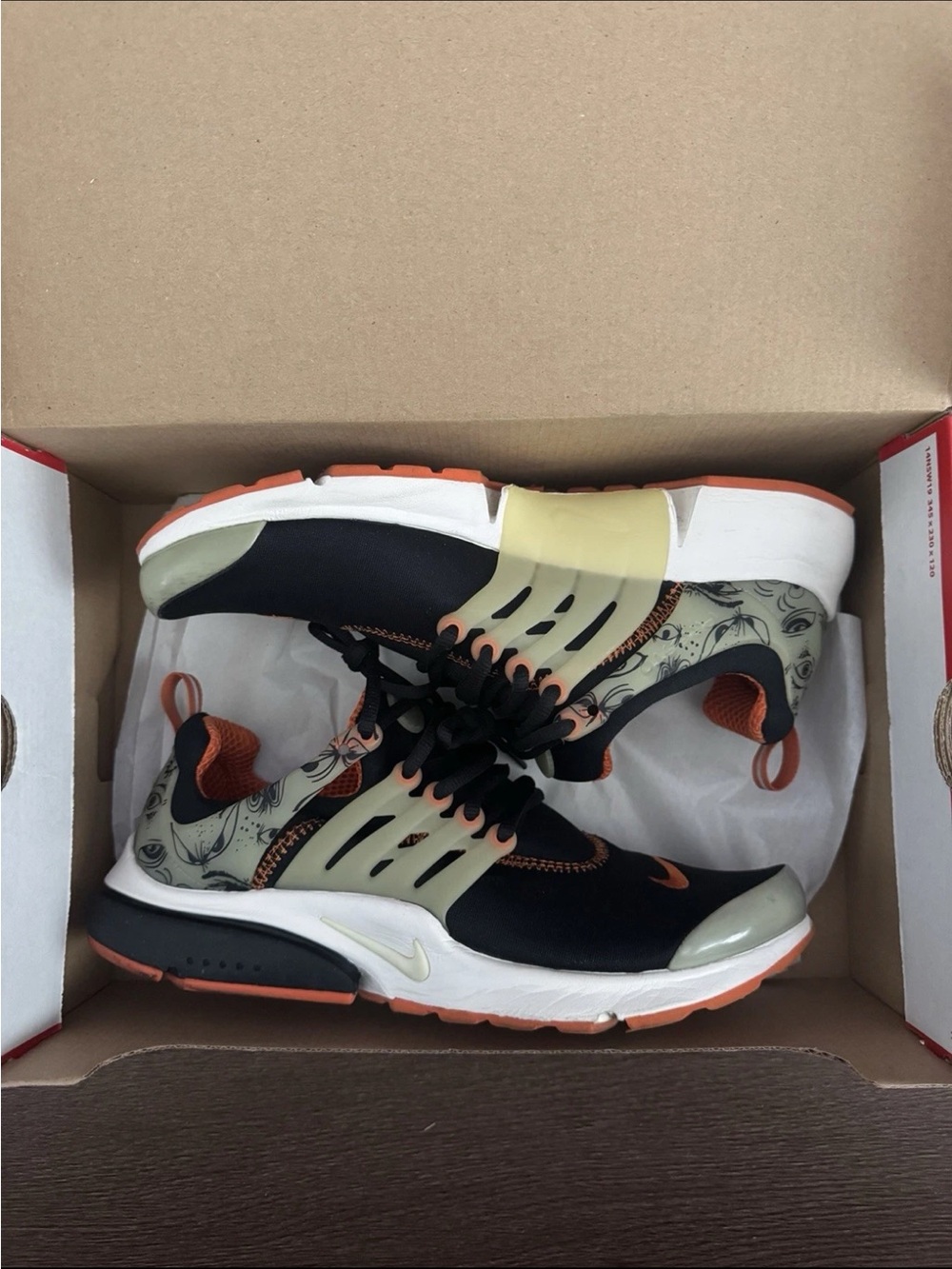 Nike Air Presto Premium 2021
Halloween Spider Black Starfish Sail
Sneakers Men